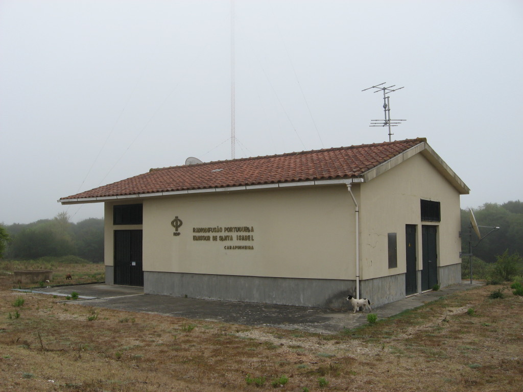 RDP Santa Isabel transmitting station in Central Portugal, because of the foggy weather only a parit of MW mast can be seen